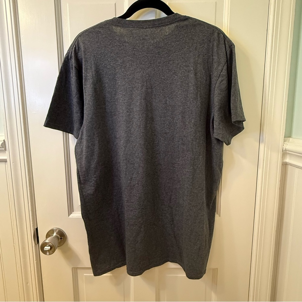 Warner Bros. Harry Potter Gray Tee with Colorful Crest - Picture 5 of 7